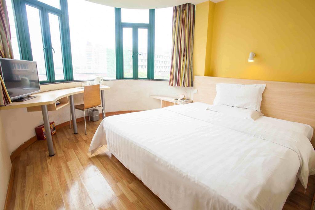 7Days Inn Dongguan Honghuating Branch Номер фото